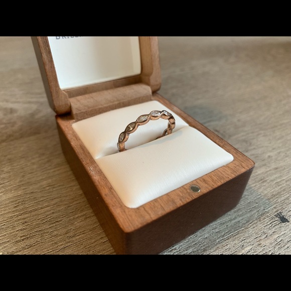 BOGO 💍Beautiful Rose Gold & Gem Ring💍 - Picture 4 of 5